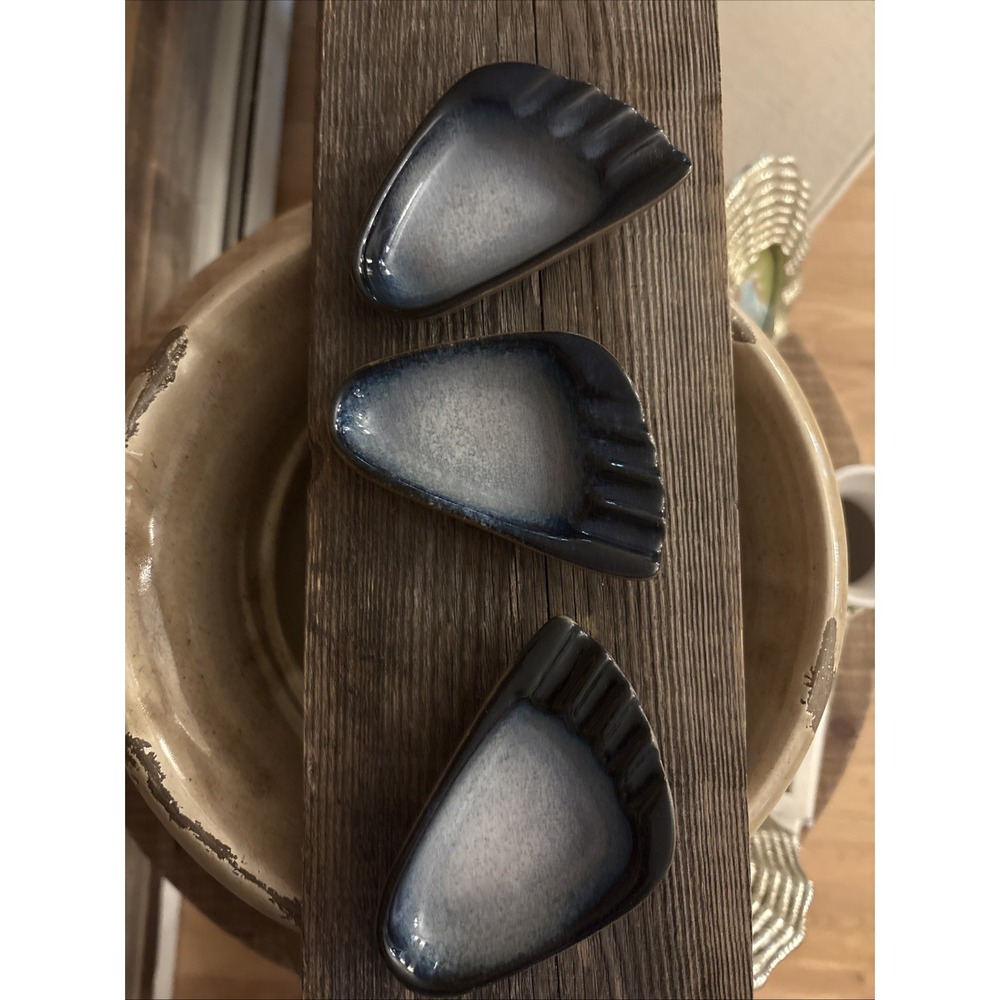 3 MCM VTG Peter Pots Ashtray Pottery Footprint Ceramic Small RI Quality Signed
